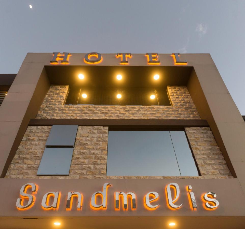 Hotel Sandmelis キト エクステリア 写真